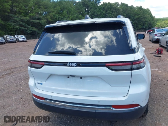 2024 Jeep Grand Cherokee with VIN 1C4RJYB67RC120412, listed as a IAAI auction lot 42732404 with 25,819 mi miles and . Bid and sale history available at DreamBid. Image 16.