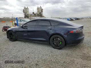 2013 Tesla Model S Performance с VIN 5YJSA1DP9DFP05325, выставлен на аукционе Copart как лот 52617545 с пробегом 122 847 миль миль и Списание • Salvage title. История ставок и продаж доступна на DreamBid. Изображение 2.