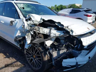 2021 Porsche Cayenne с VIN WP1AA2AYXMDA09268, выставлен на аукционе IAAI как лот 42458825 с пробегом Не указан миль и . История ставок и продаж доступна на DreamBid. Изображение 6.