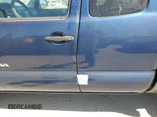 2006 Toyota Tacoma PreRunner z VIN 5TETX62N36Z226899, wystawiony jako Copart lot #74495624 z przebiegiem 229 416 mil mil oraz Nie do naprawy • Non repairable. Historia ofert i sprzedaży dostępna na DreamBid. Obrazek 12.