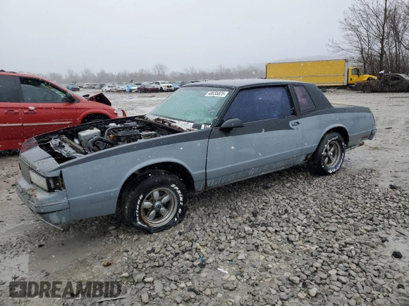 1987 Chevrolet Monte Carlo z VIN 1G1GZ11Z9HR104445, wystawiony jako Copart lot #48035825 z przebiegiem 68 929 mil mil oraz Tytuł czysty. Historia ofert i sprzedaży dostępna na DreamBid. Obrazek 1.