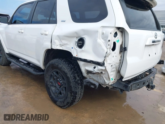 2015 Toyota 4Runner Limited with VIN JTEBU5JR3F5214950, listed as a IAAI auction lot 41449391 with 163,030 mi miles and . Bid and sale history available at DreamBid. Image 6.