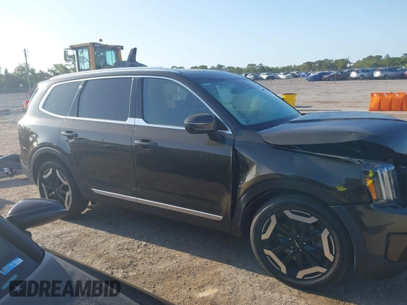 2023 Kia Telluride EX X-Line with VIN 5XYP3DGC2PG354460, listed as a IAAI auction lot 42123098 with 21,368 mi miles and . Bid and sale history available at DreamBid. Image 13.