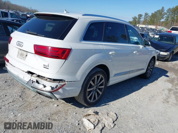 2017 Audi Q7 Premium Plus with VIN WA1LAAF78HD009287, listed as a IAAI auction lot 41327189 with 121,483 mi miles. Bid and sale history available at carsss.com. Image 4.