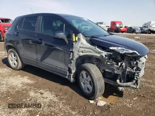 2022 Chevrolet Trax LS with VIN KL7CJNSM9NB503252, listed as a Copart auction lot 44749785 with 20,015 mi miles and Salvage Title. Bid and sale history available at carsss.com. Image 4.