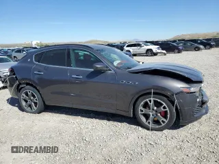 2017 Maserati Levante with VIN ZN661XUS3HX217488, listed as a Copart auction lot 54862585 with 66,801 mi miles and Clean Title. Bid and sale history available at carsss.com. Image 4.