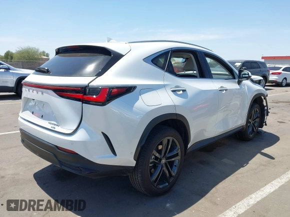 2025 Lexus NX 450h+ Luxury z VIN JTJHKCFZ0S2057811, wystawiony jako IAAI lot #42369138 z przebiegiem 1 962 mil mil oraz . Historia ofert i sprzedaży dostępna na DreamBid. Obrazek 4.