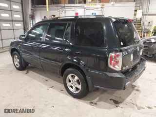2008 Honda Pilot EX-L with VIN 5FNYF28508B018010, listed as a IAAI auction lot 41545096 with 235,798 mi miles. Bid and sale history available at carsss.com. Image 3.