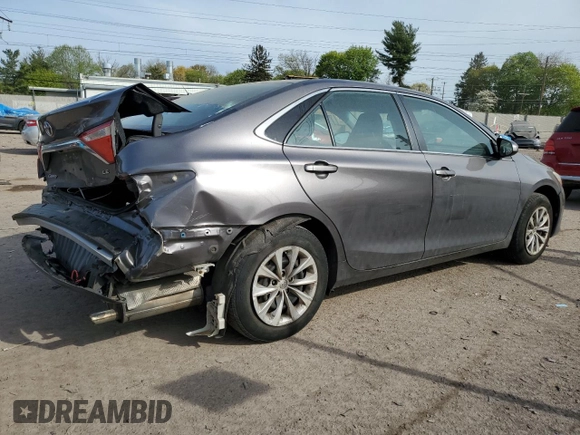 2015 Toyota Camry XLE with VIN 4T1BF1FK6FU935865, listed as a Copart auction lot 53271435 with 104,281 mi miles and Salvage Title. Bid and sale history available at DreamBid. Image 3.