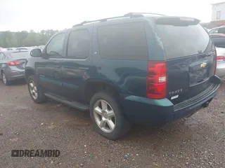 2007 Chevrolet Tahoe LT z VIN 1GNFC13J97R157437, wystawiony jako IAAI lot #41962796 z przebiegiem Nie podano mil oraz . Historia ofert i sprzedaży dostępna na DreamBid. Obrazek 3.