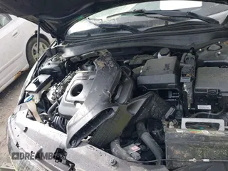 2018 Kia Optima LX z VIN 5XXGT4L33JG267863, wystawiony jako IAAI lot #41948493 z przebiegiem 71 123 mil mil oraz . Historia ofert i sprzedaży dostępna na DreamBid. Obrazek 10.