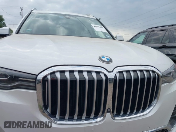 2020 BMW X7 xDrive40i z VIN 5UXCW2C02L9B68713, wystawiony jako IAAI lot #42097115 z przebiegiem 95 758 mil mil oraz . Historia ofert i sprzedaży dostępna na DreamBid. Obrazek 6.