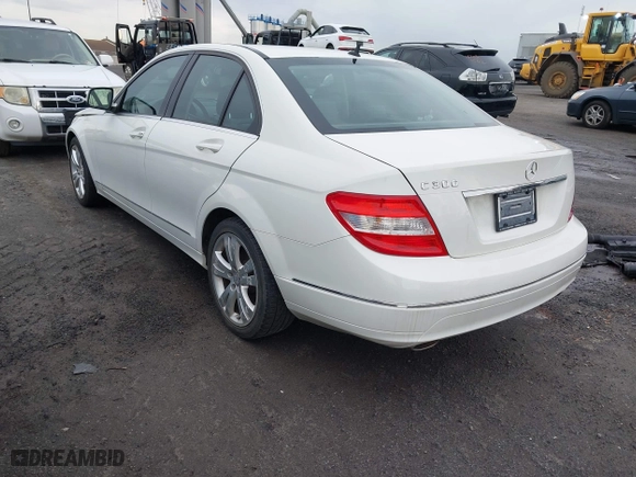 2008 Mercedes-Benz C-Class 3.0L Sport with VIN WDDGF54X98F131864, listed as a IAAI auction lot 41997919 with 108,399 mi miles. Bid and sale history available at carsss.com. Image 3.