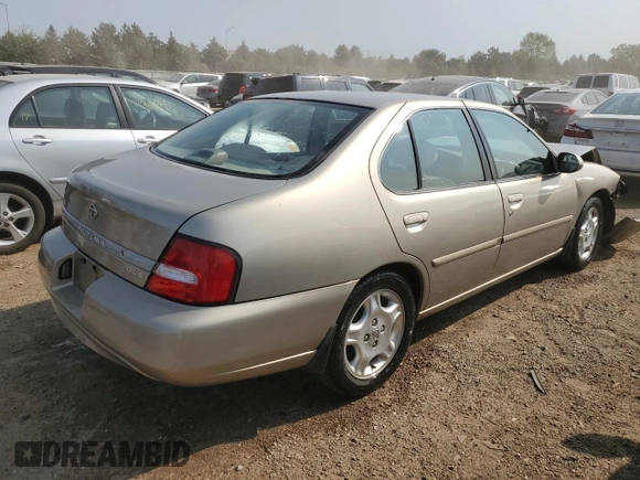 2000 Nissan Altima GXE with VIN 1N4DL01A2YC151762, listed as a Copart auction lot 70618594 with 0 mi miles and Salvage Title. Bid and sale history available at carsss.com. Image 3.