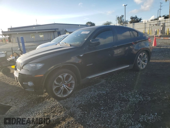 2011 BMW X6 50i z VIN 5UXFG8C56BLZ96125, wystawiony jako Copart lot #45690425 z przebiegiem 69 732 mil mil oraz Szkoda całkowita • Salvage title. Historia ofert i sprzedaży dostępna na DreamBid. Obrazek 1.