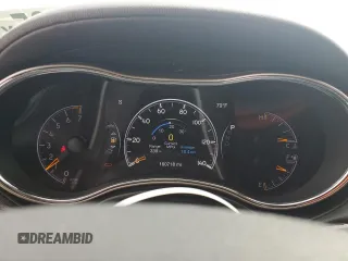 2016 Jeep Grand Cherokee Overland z VIN 1C4RJFCG1GC377512, wystawiony jako Copart lot #62996785 z przebiegiem 160 718 mil mil oraz Szkoda całkowita • Salvage title. Historia ofert i sprzedaży dostępna na DreamBid. Obrazek 9.