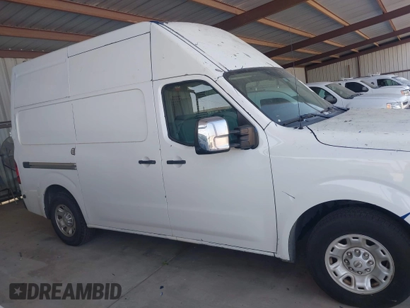 2018 Nissan NV Cargo SV z VIN 1N6AF0LYXJN809818, wystawiony jako IAAI lot #41882662 z przebiegiem 109 329 mil mil oraz . Historia ofert i sprzedaży dostępna na DreamBid. Obrazek 13.