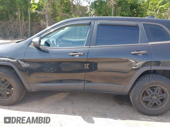 2016 Jeep Cherokee Sport с VIN 1C4PJLAB6GW125251, выставлен на аукционе IAAI как лот 42525092 с пробегом 109 767 миль миль и . История ставок и продаж доступна на DreamBid. Изображение 14.
