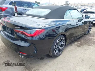 2025 BMW 4 Series 430i z VIN WBA33DB08SCU35159, wystawiony jako IAAI lot #42019631 z przebiegiem 895 mil mil oraz . Historia ofert i sprzedaży dostępna na DreamBid. Obrazek 4.