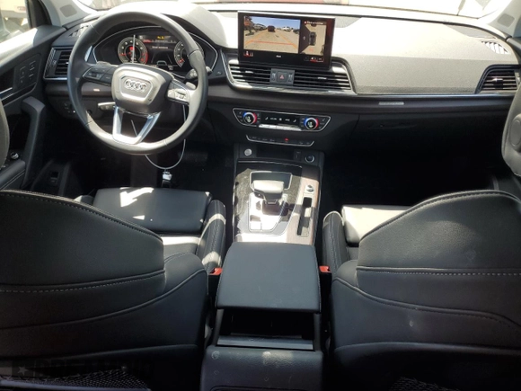 2023 Audi Q5 S line Premium Plus с VIN WA1EAAFY5P2009808, выставлен на аукционе Copart как лот 58793215 с пробегом 17 258 миль миль и Списание • Salvage title. История ставок и продаж доступна на DreamBid. Изображение 8.