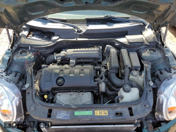 2008 MINI Hardtop with VIN WMWMF33558TT66729, listed as a Copart auction lot 51153645 with 127,357 mi miles and Salvage Title. Bid and sale history available at DreamBid. Image 11.