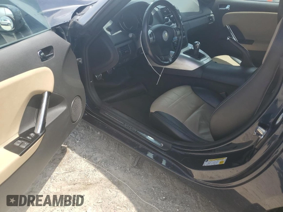 2007 Saturn Sky z VIN 1G8MB35B67Y103887, wystawiony jako Copart lot #69271544 z przebiegiem 62 365 mil mil oraz Szkody całkowita. Historia ofert i sprzedaży dostępna na DreamBid. Obrazek 8.