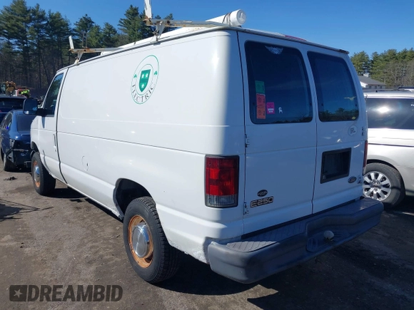 2005 Ford Econoline Cargo with VIN 1FTNE24L55HA27985, listed as a IAAI auction lot 41933293 with 63,486 mi miles. Bid and sale history available at carsss.com. Image 3.