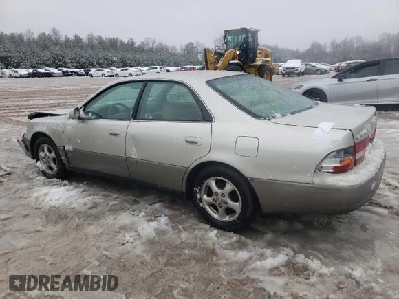 1999 Lexus ES 300 Luxury Sport Sdn with VIN JT8BF28G5X5067113, listed as a Copart auction lot 41592495 with 114,851 mi miles and Salvage Title. Bid and sale history available at carsss.com. Image 2.