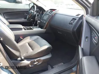 2010 Mazda CX-9 Grand Touring z VIN JM3TB3MV4A0203836, wystawiony jako IAAI lot #42411460 z przebiegiem 156 327 mil mil oraz . Historia ofert i sprzedaży dostępna na DreamBid. Obrazek 5.