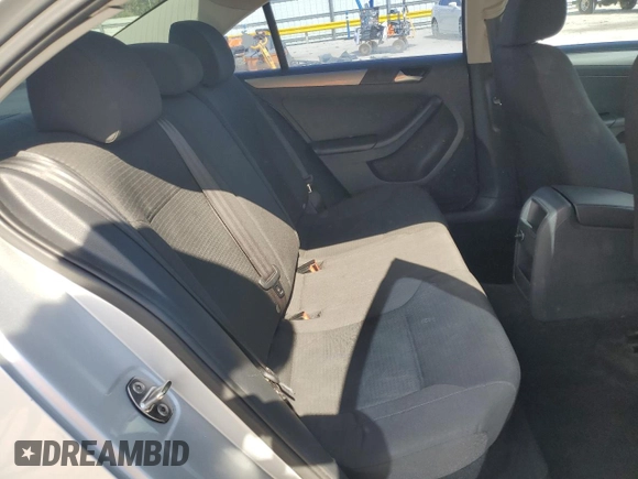 2015 Volkswagen Jetta Sedan 1.8T SE w/Connectivity with VIN 3VWD07AJ3FM277990, listed as a Copart auction lot 53229895 with 207,427 mi miles and Clean Title. Bid and sale history available at carsss.com. Image 10.