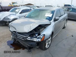 2013 Volkswagen Passat SE z VIN 1VWBP7A30DC144719, wystawiony jako IAAI lot #42174524 z przebiegiem 181 326 mil mil oraz . Historia ofert i sprzedaży dostępna na DreamBid. Obrazek 18.