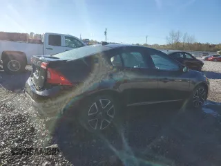 2018 Volvo S60 Dynamic with VIN YV126MFL8J2450687, listed as a Copart auction lot 81257904 with 147,866 mi miles and Salvage Title. Bid and sale history available at carsss.com. Image 3.
