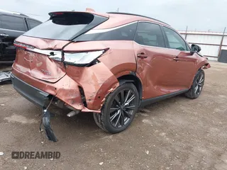 2024 Lexus RX 350 z VIN 2T2BAMCA7RC054055, wystawiony jako IAAI lot #42307956 z przebiegiem 20 060 mil mil oraz . Historia ofert i sprzedaży dostępna na DreamBid. Obrazek 4.