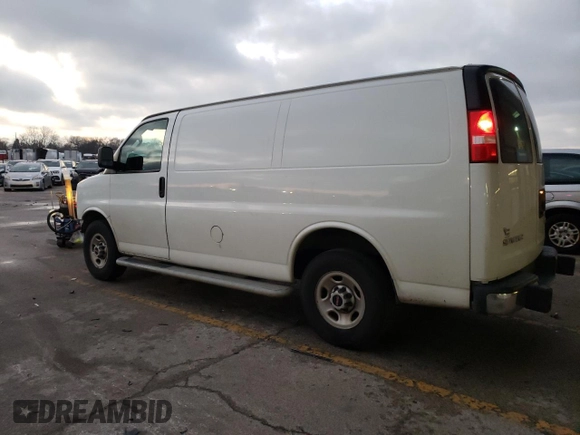 2019 GMC Savana Cargo z VIN 1GTW7AFG6K1314555, wystawiony jako Copart lot #84902994 z przebiegiem 258 571 mil mil oraz Szkody całkowita. Historia ofert i sprzedaży dostępna na DreamBid. Obrazek 2.