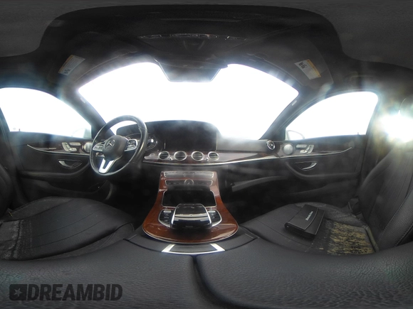 2019 Mercedes-Benz E 450 with VIN WDDZH6JB7KA520993, listed as a IAAI auction lot 40525935 with Not provided miles and . Bid and sale history available at DreamBid. Image 17.