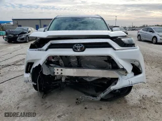 2024 Toyota Grand Highlander XLE with VIN 5TDAAAA57RS014294, listed as a Copart auction lot 88875235 with 10,706 mi miles and Non Repairable. Bid and sale history available at carsss.com. Image 5.