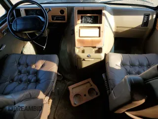 1995 Chevrolet Chevy Van z VIN 1GBEG25K3SF249372, wystawiony jako Copart lot #72284224 z przebiegiem 72 331 mil mil oraz Tytuł czysty. Historia ofert i sprzedaży dostępna na DreamBid. Obrazek 8.