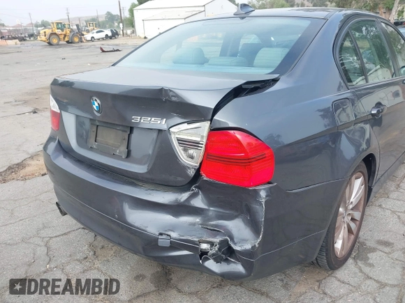 2006 BMW 3 Series 325i with VIN WBAVB135X6KX33048, listed as a IAAI auction lot 42415615 with 205,421 mi miles and . Bid and sale history available at DreamBid. Image 6.