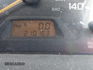 1998 Honda Accord LX z VIN 1HGCG1648WA069919, wystawiony jako IAAI lot #41685395 z przebiegiem 210 163 mil mil oraz . Historia ofert i sprzedaży dostępna na DreamBid. Obrazek 7.