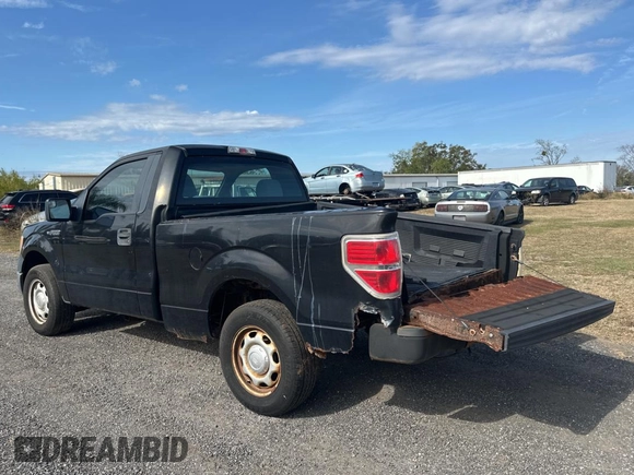 2013 Ford F-150 XL with VIN 1FTMF1CM7DFE09796, listed as a Copart auction lot 86871264 with 67,872 mi miles and Clean title. Bid and sale history available at DreamBid. Image 3.