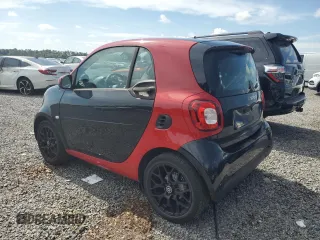 2018 Smart fortwo Pure with VIN WMEFJ9BA9JK312004, listed as a Copart auction lot 65969015 with 19,252 mi miles and Clean title. Bid and sale history available at DreamBid. Image 2.