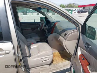 2005 Toyota Sienna XLE with VIN 5TDBA22CX5S049025, listed as a IAAI auction lot 42071795 with 237,858 mi miles. Bid and sale history available at carsss.com. Image 5.
