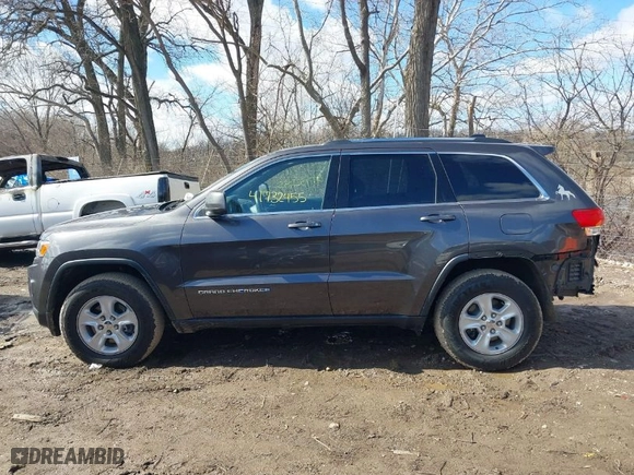 2015 Jeep Grand Cherokee Laredo with VIN 1C4RJFAG2FC133806, listed as a IAAI auction lot 41732455 with 67,955 mi miles. Bid and sale history available at carsss.com. Image 15.