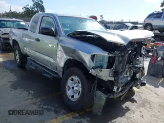 2020 Toyota Tacoma SR with VIN 3TYRX5GN5LT000096, listed as a IAAI auction lot 41525663 with 32,092 mi miles and . Bid and sale history available at DreamBid. Image 1.