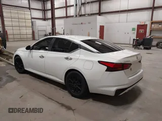 2019 Nissan Altima S with VIN 1N4BL4BV9KC239599, listed as a IAAI auction lot 41975983 with 115,245 mi miles and . Bid and sale history available at carsss.com. Image 3.