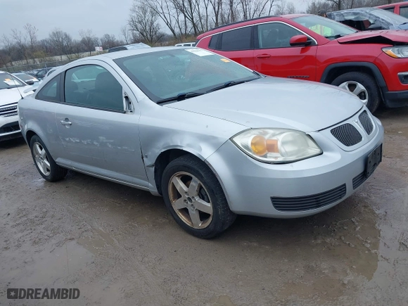 2007 Pontiac G5 with VIN 1G2AL15F977360713, listed as a IAAI auction lot 41994357 with 175,204 mi miles. Bid and sale history available at carsss.com. Image 1.