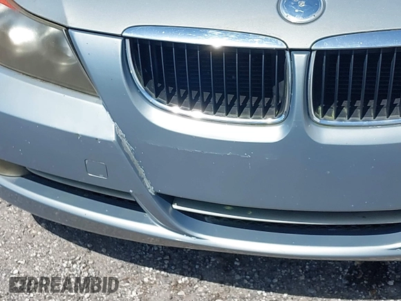 2008 BMW 3 Series 328i with VIN WBAVA37598NL45688, listed as a IAAI auction lot 41962680 with 203,776 mi miles. Bid and sale history available at carsss.com. Image 6.