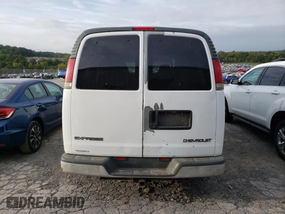 1997 Chevrolet Express z VIN 1GAGG25R9V1107376, wystawiony jako Copart lot #71819984 z przebiegiem 178 408 mil mil oraz Szkody całkowita. Historia ofert i sprzedaży dostępna na DreamBid. Obrazek 6.
