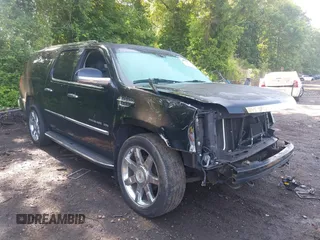 2014 Cadillac Escalade ESV Luxury with VIN 1GYS4HEFXER156391, listed as a IAAI auction lot 42424766 with 169,353 mi miles and . Bid and sale history available at DreamBid. Image 1.