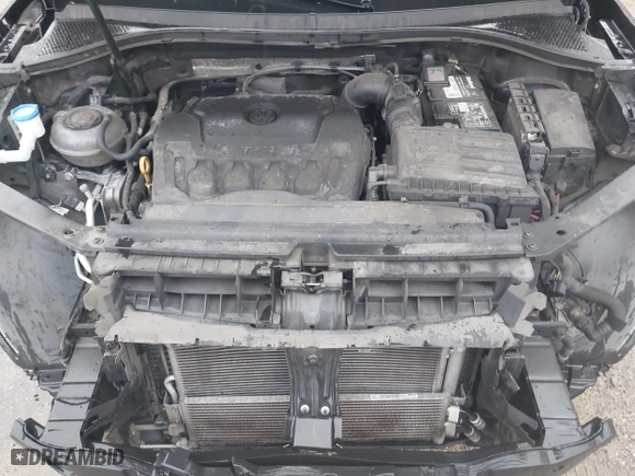 2018 Volkswagen Tiguan S with VIN 3VV1B7AX0JM101932, listed as a IAAI auction lot 41725112 with 143,780 mi miles. Bid and sale history available at carsss.com. Image 10.